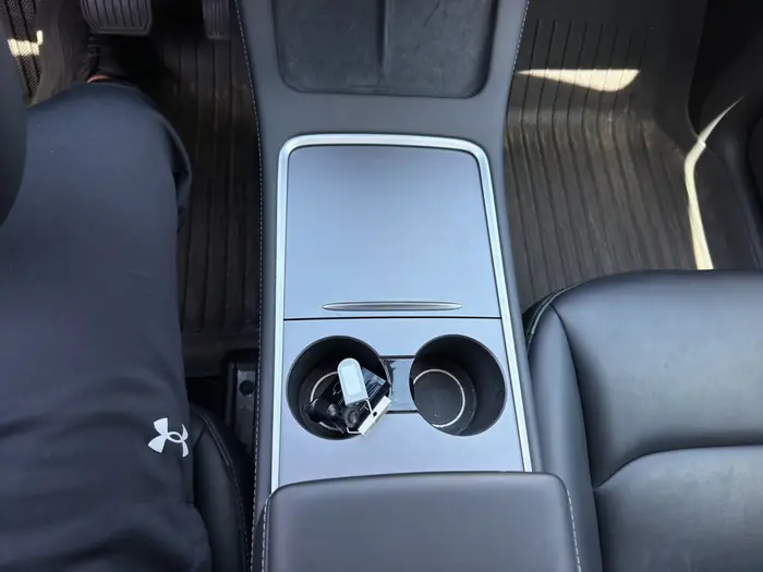 2023 Tesla Model Y Long Range AWD — photo 11