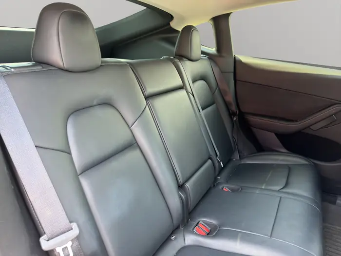 2023 Tesla Model Y Long Range AWD — photo 15