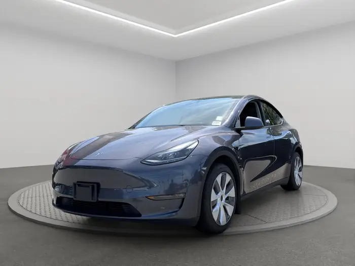 2023 Tesla Model Y Long Range AWD — photo 1