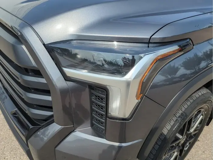 2025 Toyota Tundra 4x4 Crewmax Limited — photo 8