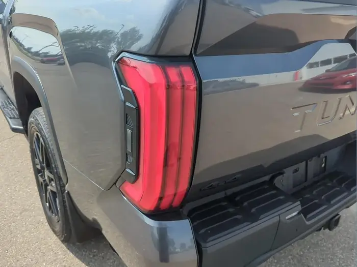 2025 Toyota Tundra 4x4 Crewmax Limited — photo 11