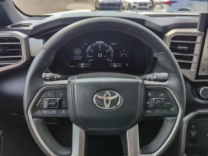 2025 Toyota Tundra 4x4 Crewmax Limited — photo 14