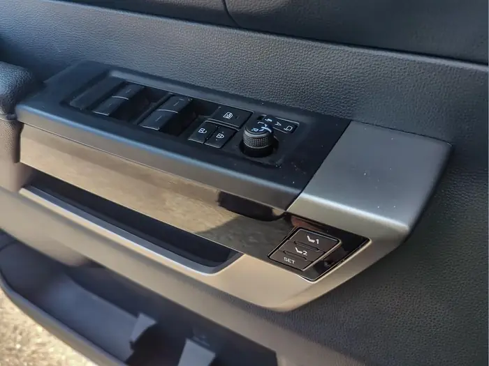 2025 Toyota Tundra 4x4 Crewmax Limited — photo 17
