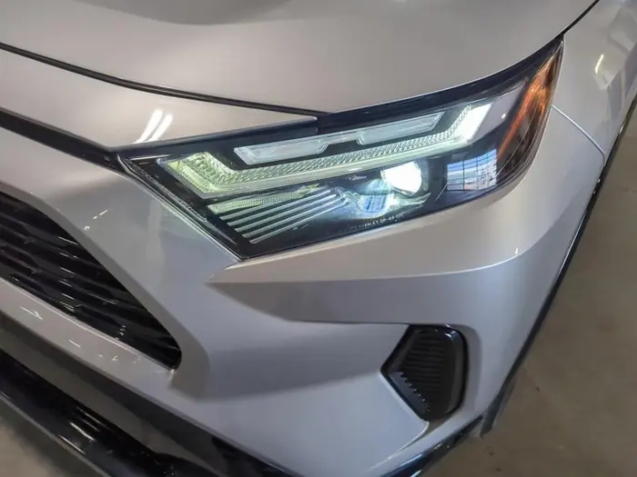 2023 Toyota RAV4 Hybrid SE AWD — photo 8