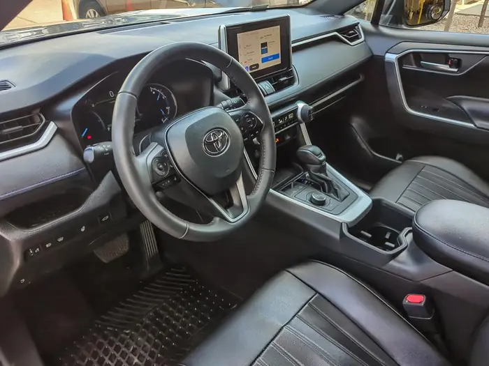 2023 Toyota RAV4 Hybrid SE AWD — photo 13