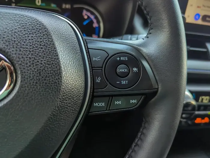 2023 Toyota RAV4 Hybrid SE AWD — photo 16