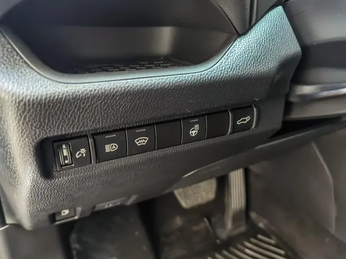 2023 Toyota RAV4 Hybrid SE AWD — photo 26