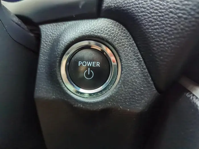 2023 Toyota RAV4 Hybrid SE AWD — photo 28