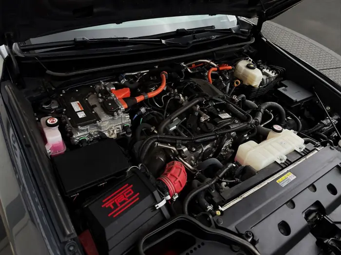 2024 Toyota Tacoma 4x4 Double Cab Auto SB Hybrid — photo 21