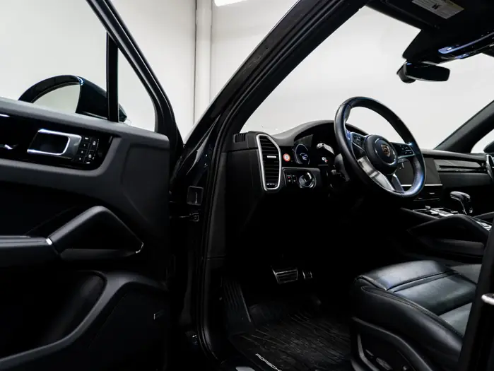 2023 Porsche Cayenne S AWD — photo 4