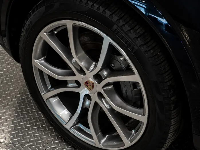 2023 Porsche Cayenne S AWD — photo 10