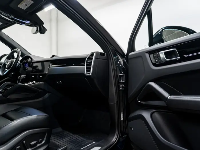 2023 Porsche Cayenne S AWD — photo 23
