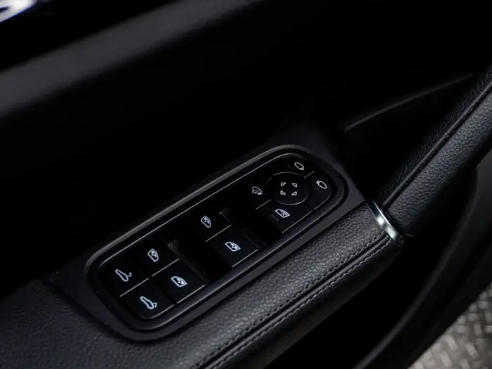 2023 Porsche Cayenne S AWD — photo 25