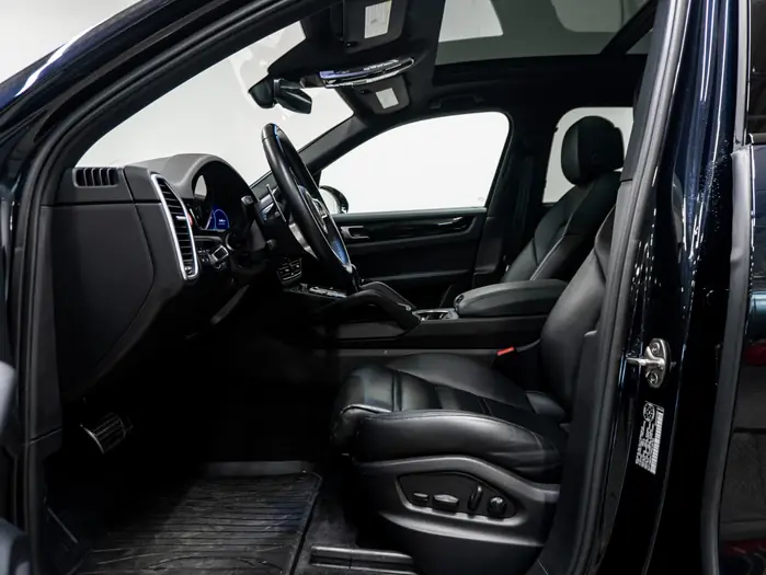 2023 Porsche Cayenne S AWD — photo 28