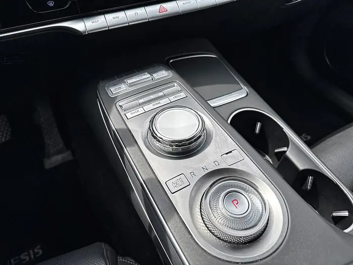 2025 Genesis GV70 2.5T Advanced Plus AWD — photo 20