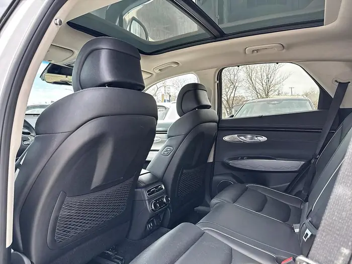 2025 Genesis GV70 2.5T Advanced Plus AWD — photo 24