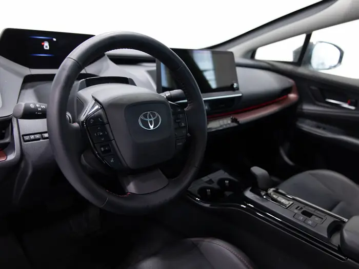 2025 Toyota Prius Plug-In Hybrid XSE Premium Auto — photo 16