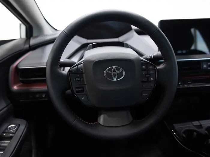 2025 Toyota Prius Plug-In Hybrid XSE Premium Auto — photo 24