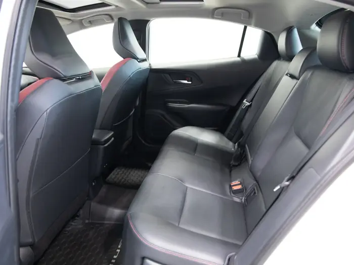 2025 Toyota Prius Plug-In Hybrid XSE Premium Auto — photo 32
