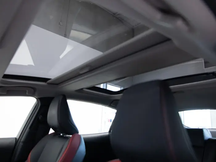 2025 Toyota Prius Plug-In Hybrid XSE Premium Auto — photo 35