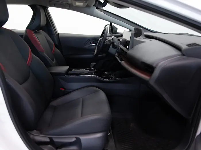 2025 Toyota Prius Plug-In Hybrid XSE Premium Auto — photo 39