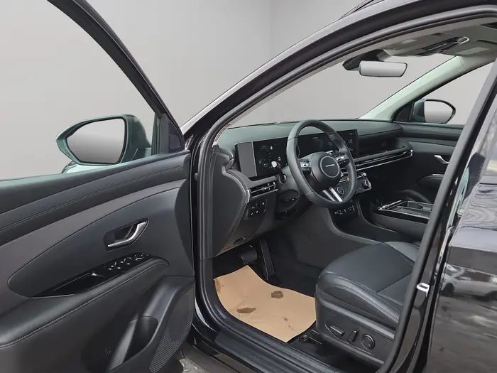 2025 Hyundai Tucson Preferred AWD w/Trend Pkg — photo 16