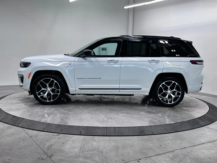 2023 Jeep Grand Cherokee 4xe Summit Reserve 4x4 — photo 2