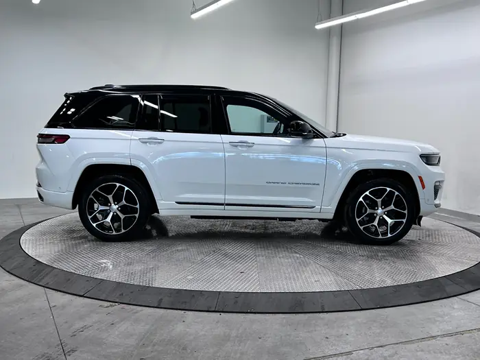2023 Jeep Grand Cherokee 4xe Summit Reserve 4x4 — photo 5
