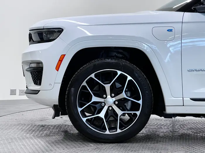 2023 Jeep Grand Cherokee 4xe Summit Reserve 4x4 — photo 7