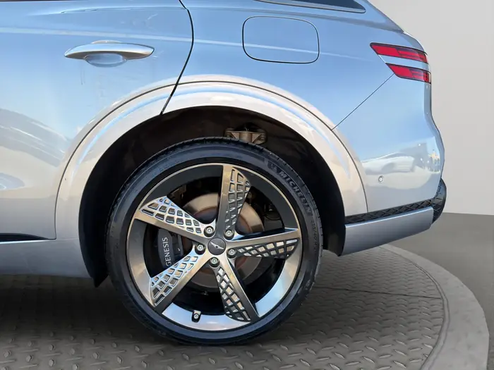 2024 Genesis GV70 3.5T Sport Plus w/LSD — photo 9