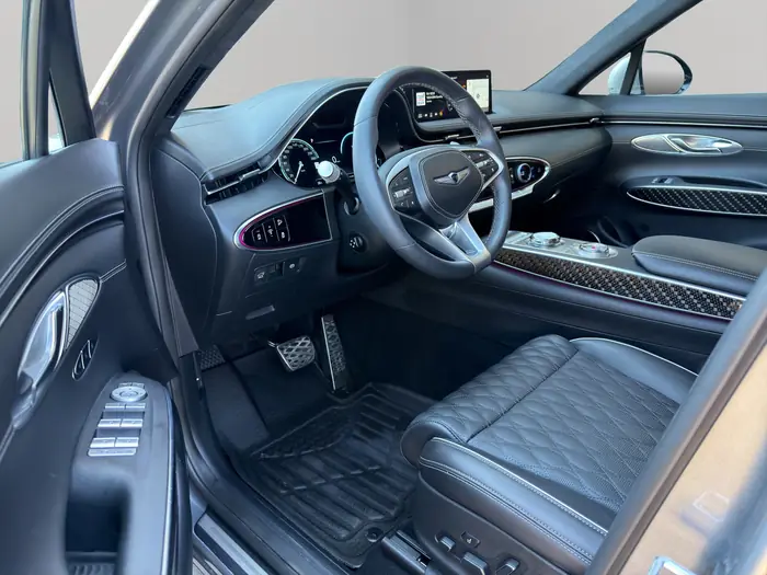 2024 Genesis GV70 3.5T Sport Plus w/LSD — photo 11