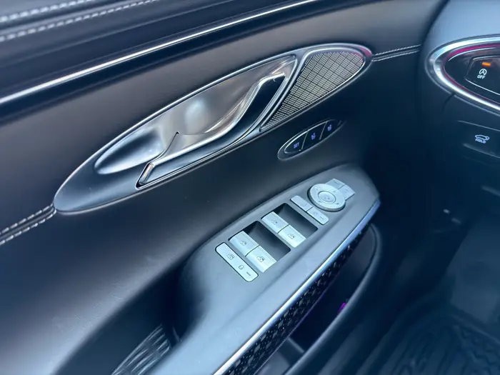2024 Genesis GV70 3.5T Sport Plus w/LSD — photo 15