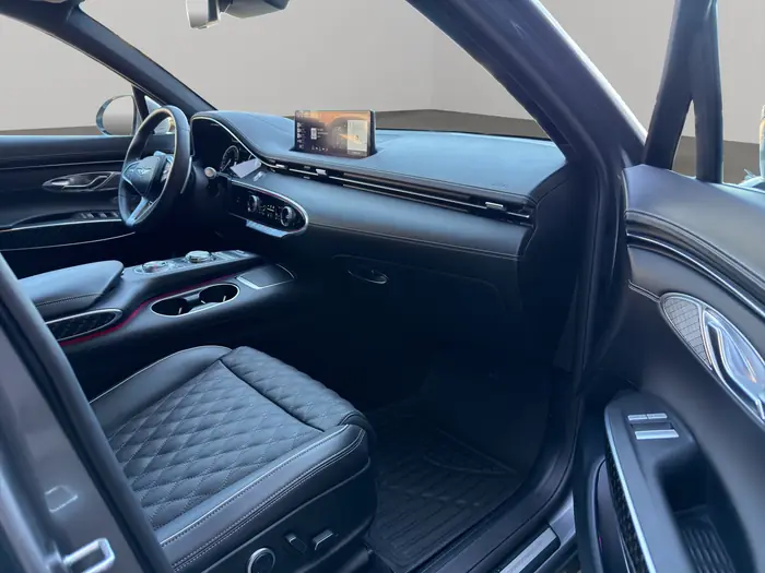 2024 Genesis GV70 3.5T Sport Plus w/LSD — photo 21