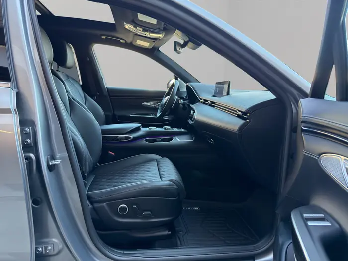 2024 Genesis GV70 3.5T Sport Plus w/LSD — photo 22