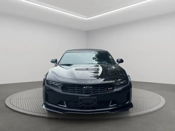 2023 Chevrolet Camaro 2dr Conv LT1 — photo 2