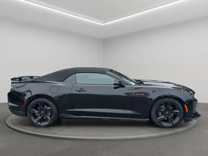 2023 Chevrolet Camaro 2dr Conv LT1 — photo 3