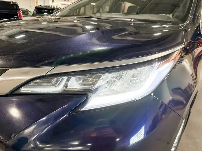 2025 Toyota Sienna Limited 7-Passenger AWD — photo 8