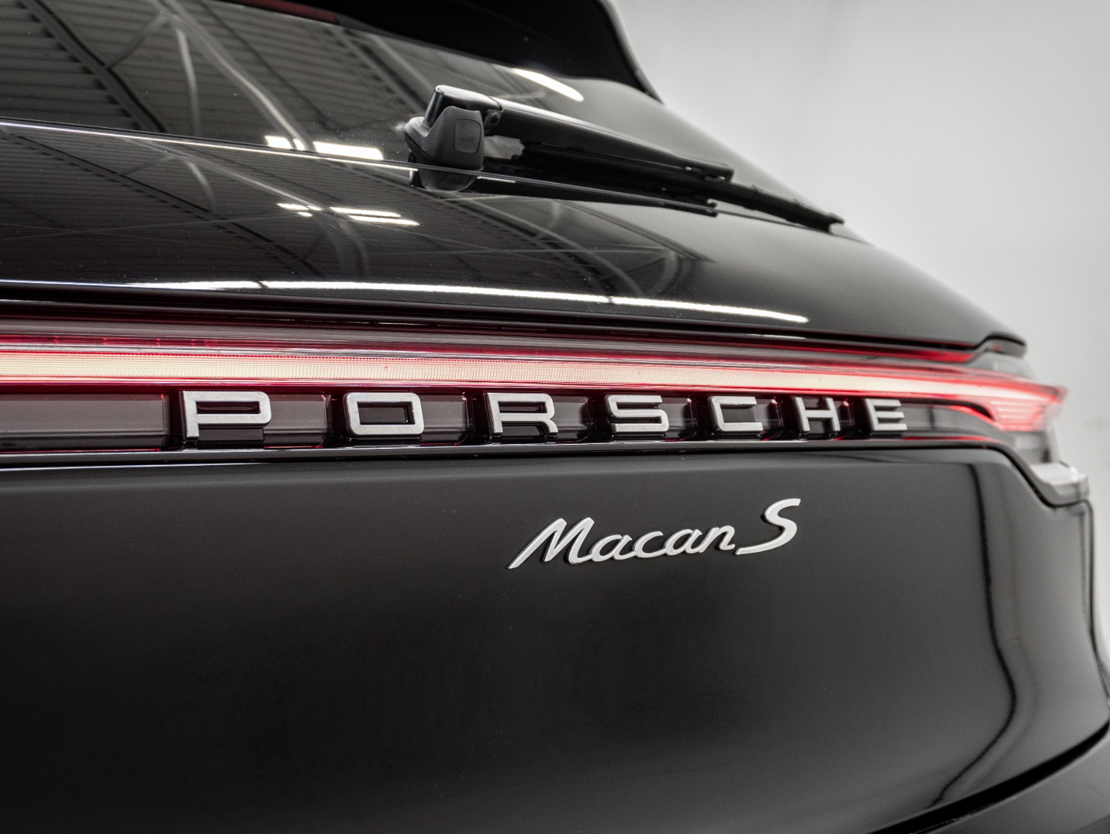 2023 Porsche Macan S AWD — photo 12