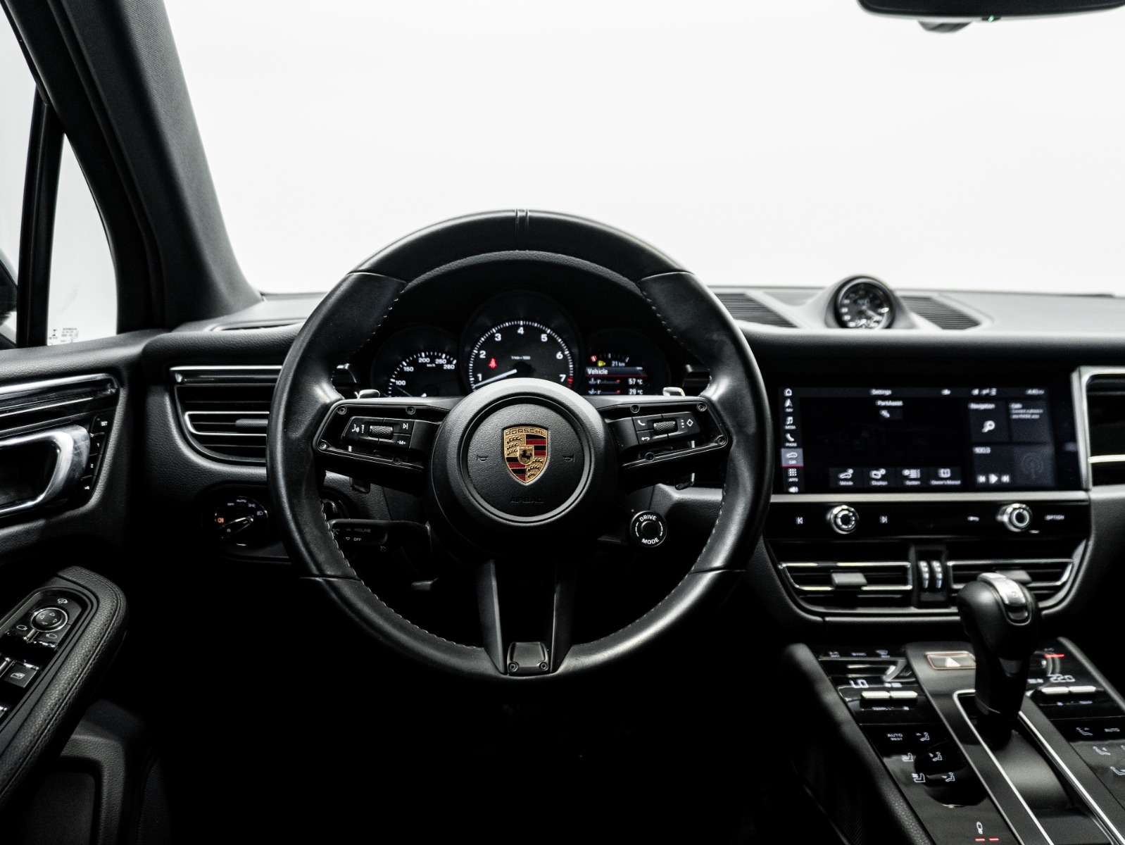 2023 Porsche Macan S AWD — photo 15
