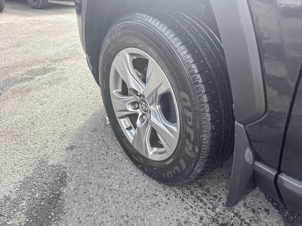 2025 Toyota RAV4 XLE AWD — photo 6