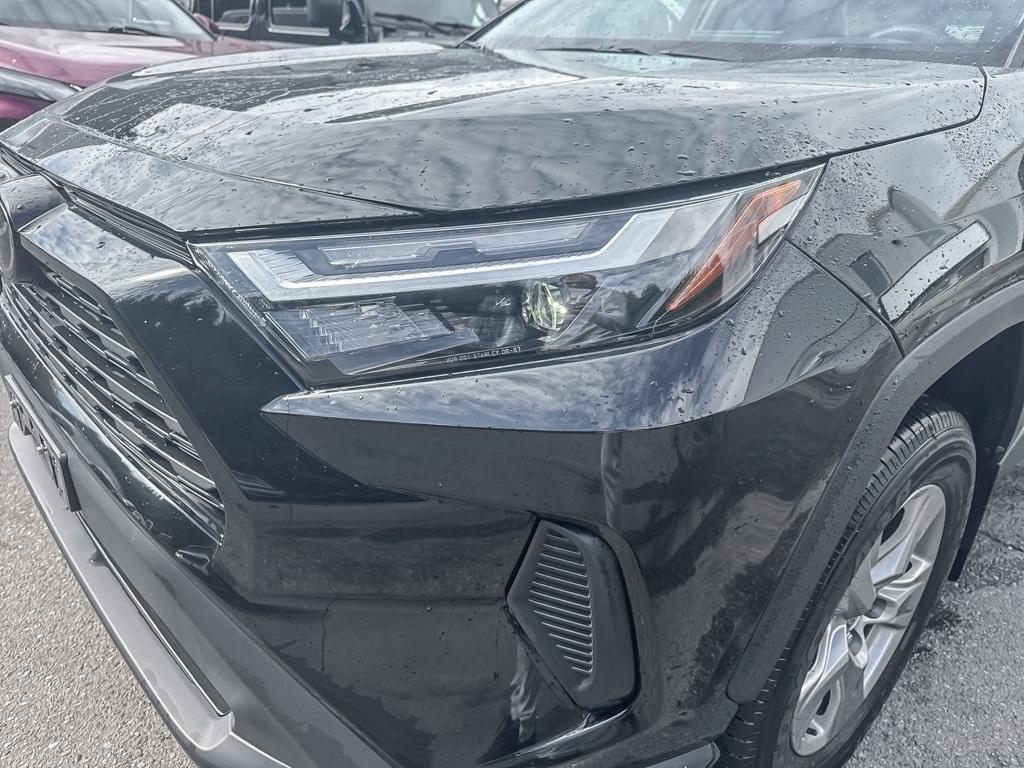 2025 Toyota RAV4 XLE AWD — photo 8