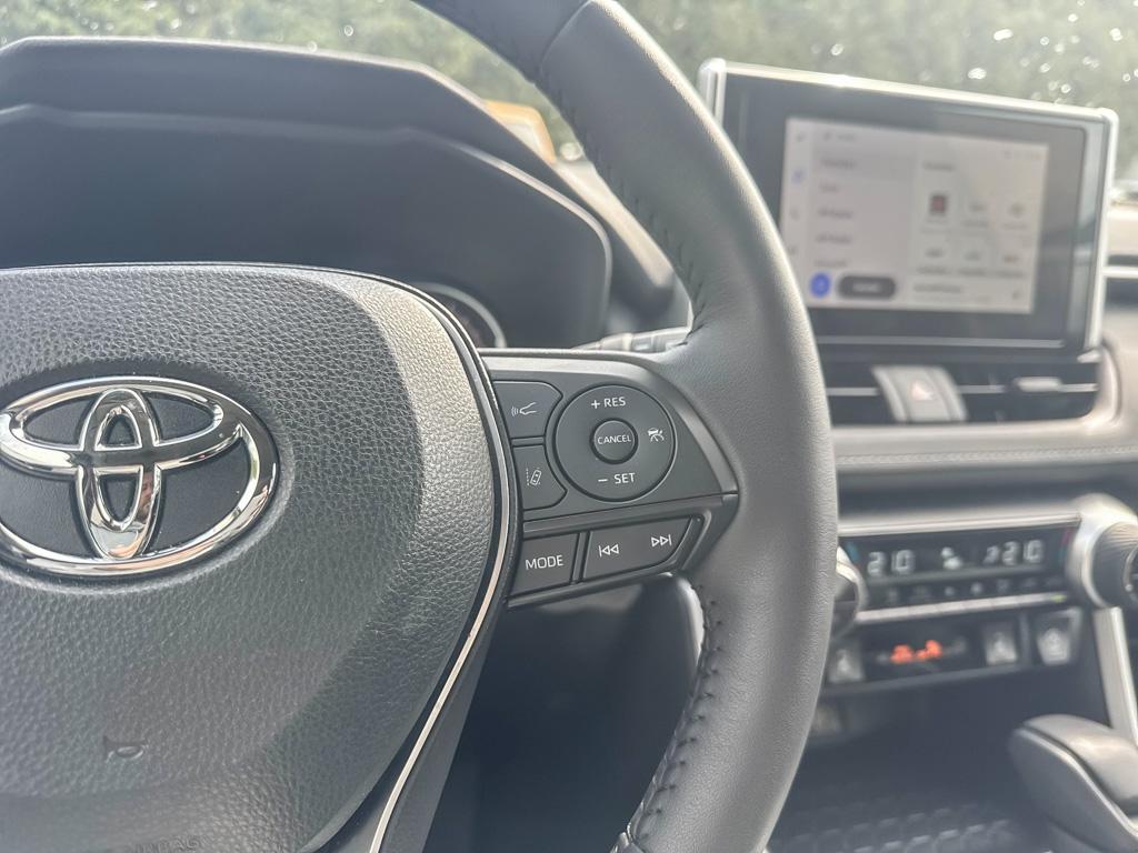2025 Toyota RAV4 XLE AWD — photo 15