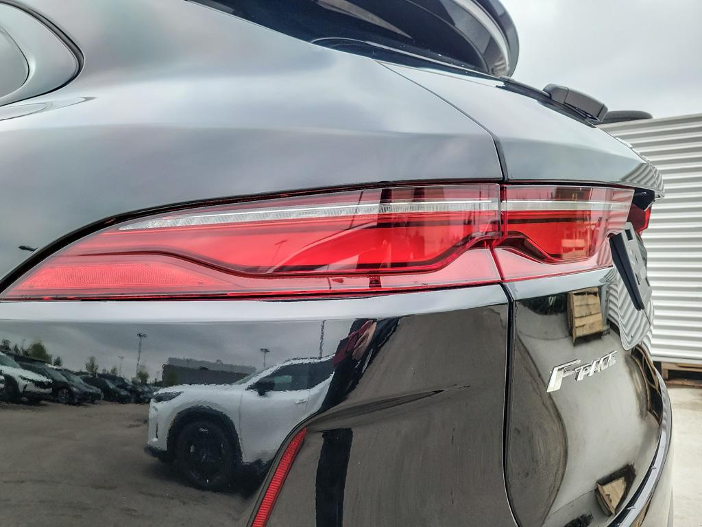 2023 Jaguar F-PACE SVR P550 Auto — photo 10