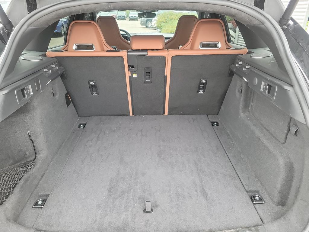 2023 Jaguar F-PACE SVR P550 Auto — photo 11