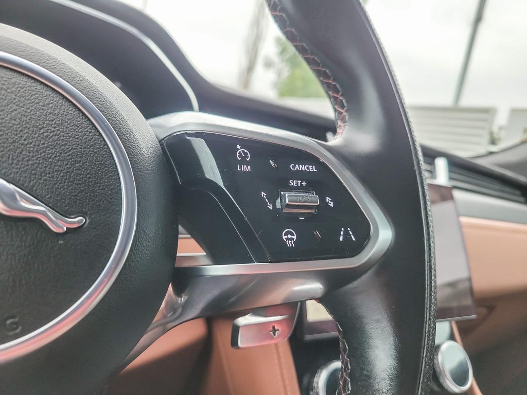 2023 Jaguar F-PACE SVR P550 Auto — photo 15