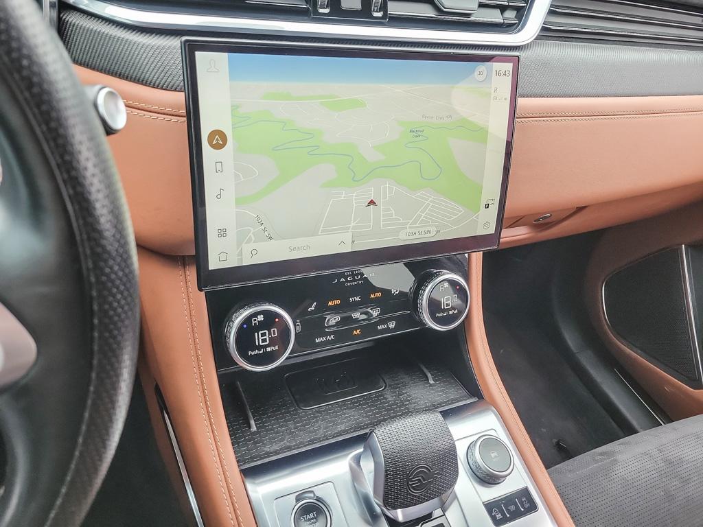 2023 Jaguar F-PACE SVR P550 Auto — photo 18