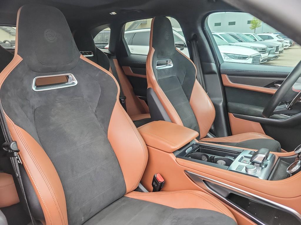 2023 Jaguar F-PACE SVR P550 Auto — photo 21