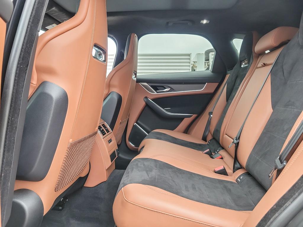 2023 Jaguar F-PACE SVR P550 Auto — photo 22