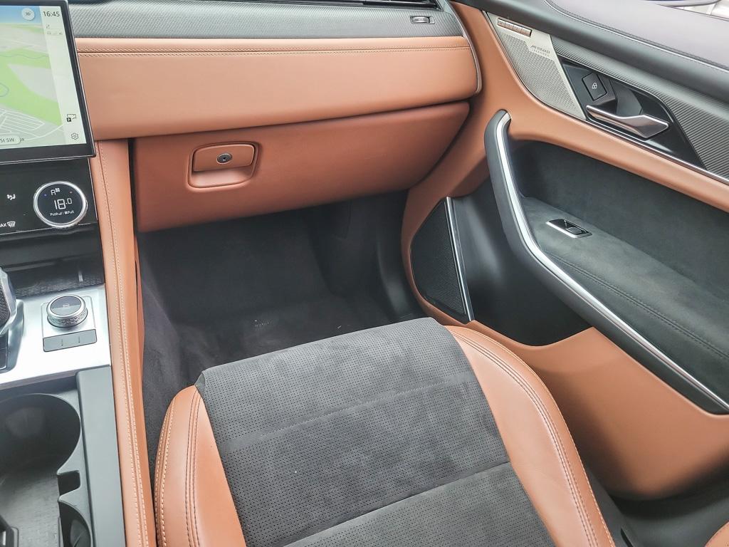 2023 Jaguar F-PACE SVR P550 Auto — photo 24