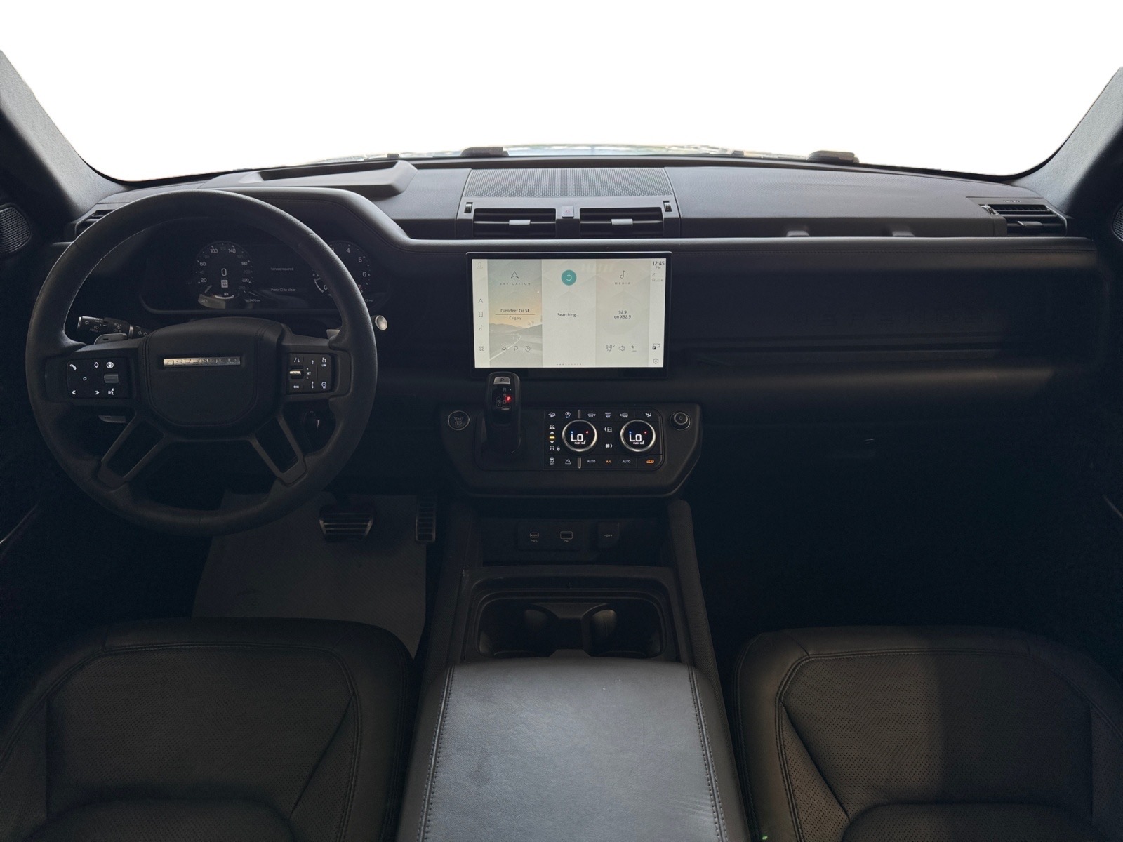 2024 Land Rover Defender 110 P525 V8 — photo 10